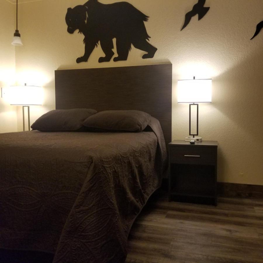 Frontier Lodge ランダー エクステリア 写真