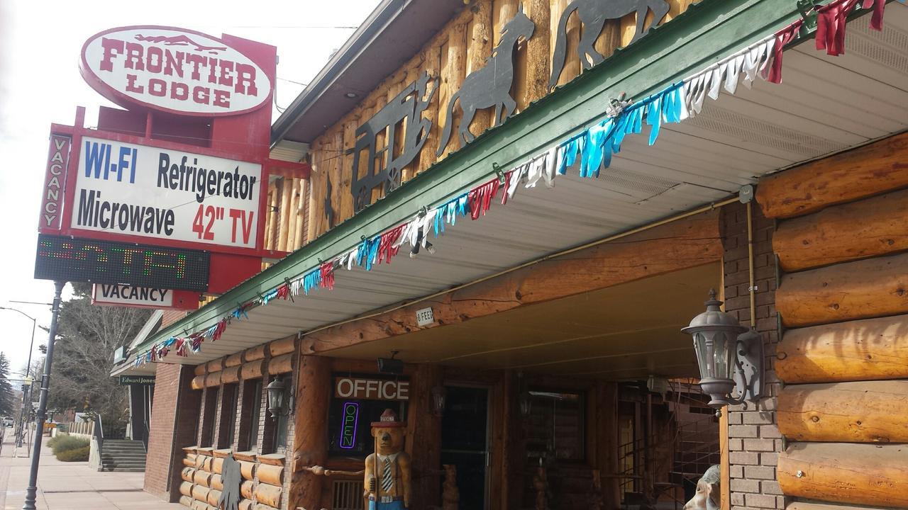 Frontier Lodge ランダー エクステリア 写真